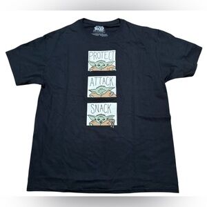 Star Wars Men's The‎ Mandalorian Grogu Protect Attack Snack T-Shirt black large